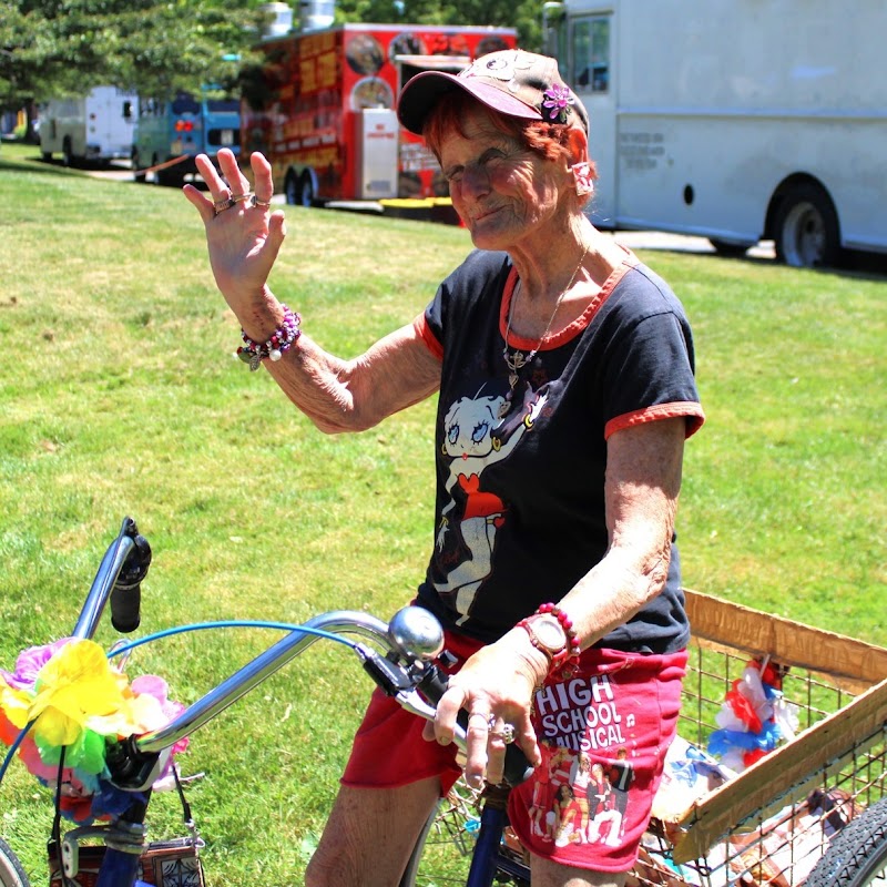 EUC Flea Art and Vintage Market Cleveland stage