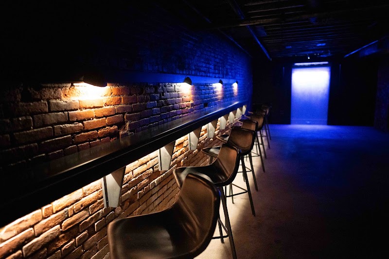 Smoke & Mirrors Cleveland interior