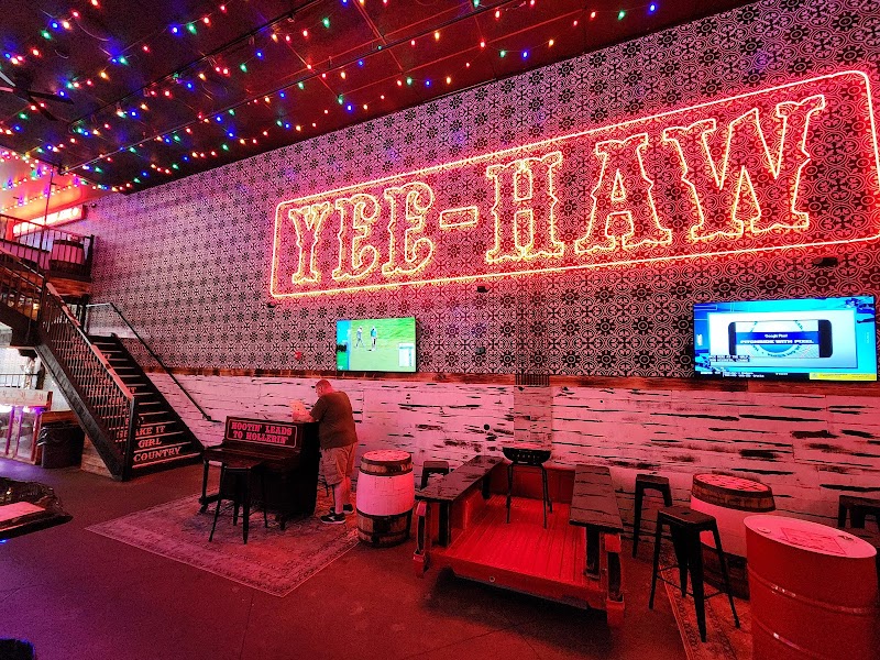 Jolene's Honky Tonk Cleveland interior