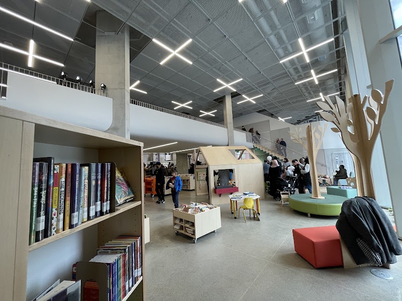 Cleveland Public Library - Martin L. King Branch Cleveland stage