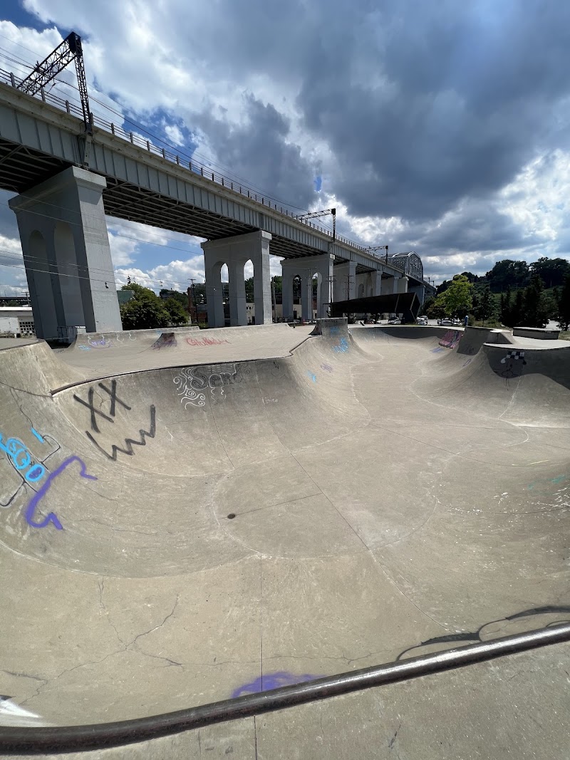 Rivergate Park Cleveland stage