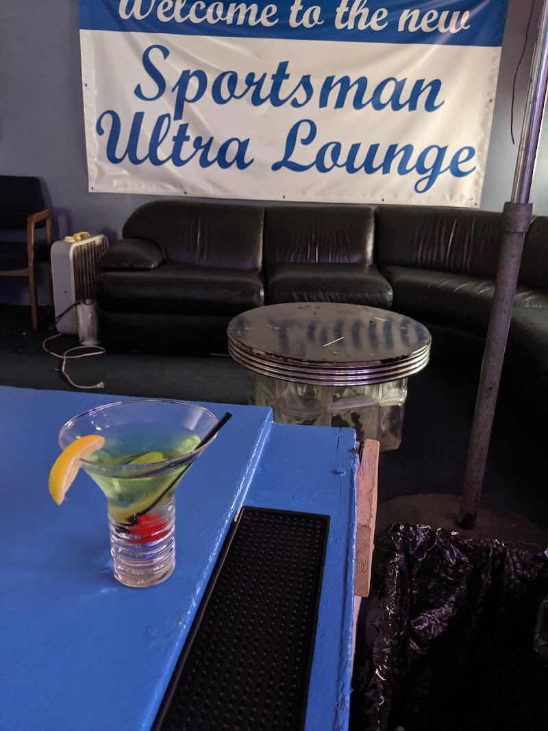 Sportsman Ultra Lounge Cleveland stage