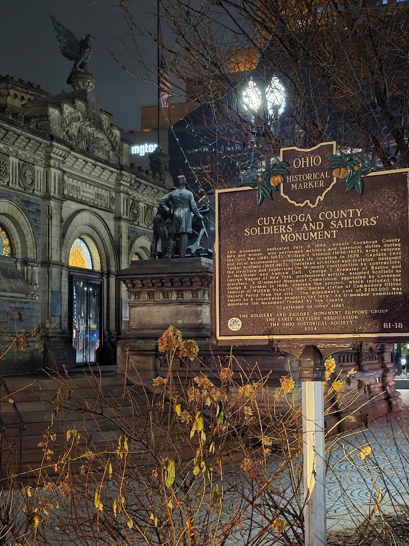 Cleveland Ghost Tours & Haunted Pub Crawls Cleveland stage
