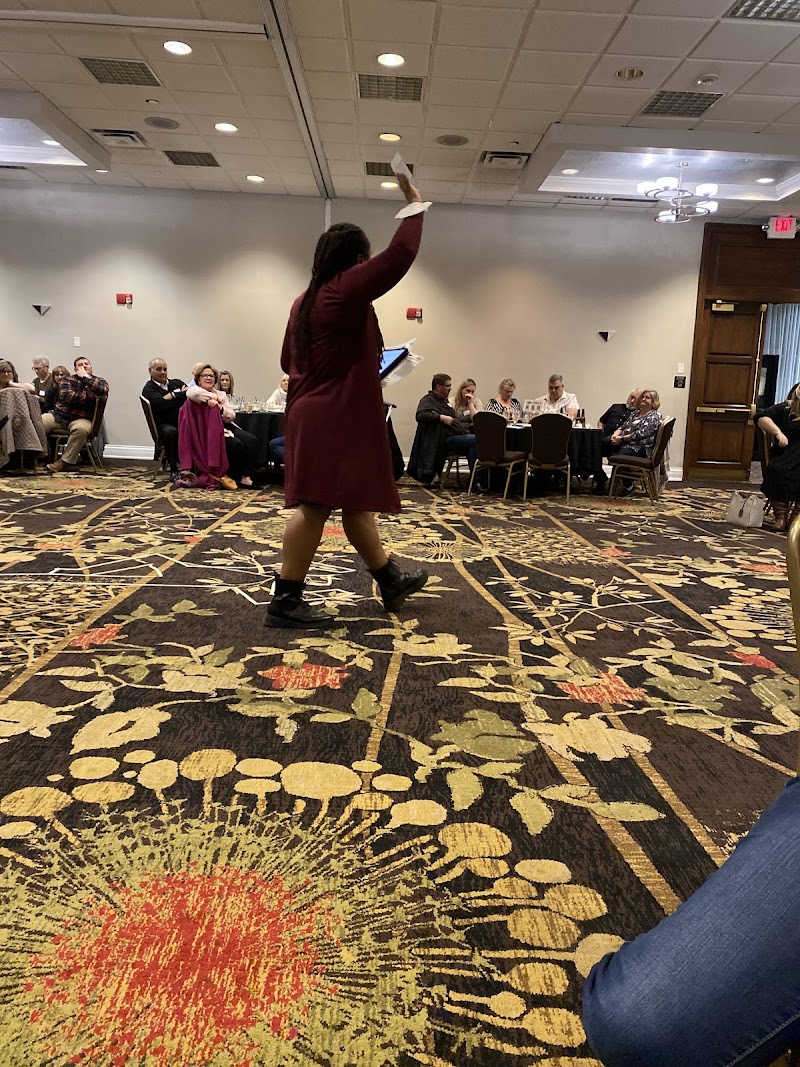 The Dinner Detective True Crime Murder Mystery Dinner Show - Cleveland, OH Cleveland interior