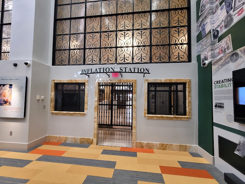Federal Reserve Bank of Cleveland: Education and Learning Center Cleveland stage