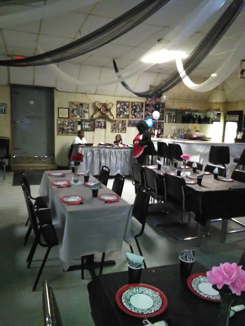La'robb's Nightclub in Cleveland