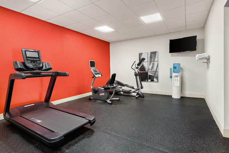 Hotel RL Cleveland Airport West by Sonesta Cleveland amenities