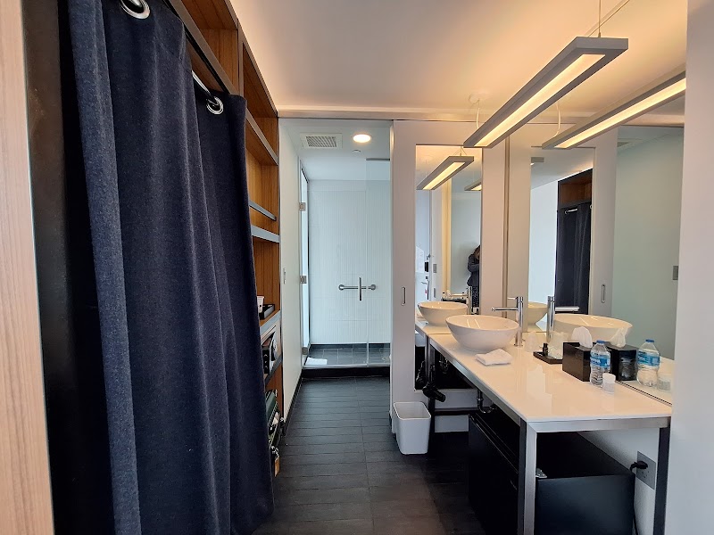 Aloft Cleveland Downtown Cleveland amenities