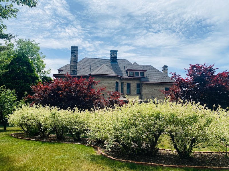Wallace Manor Bed and Breakfast