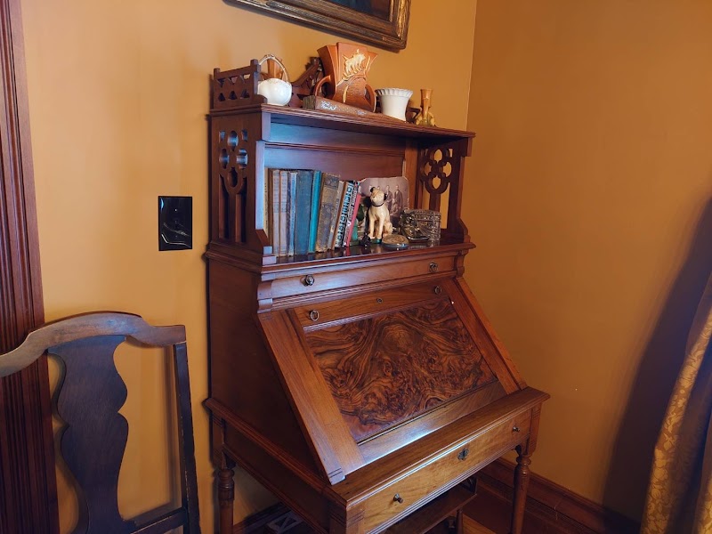 Wallace Manor Bed and Breakfast Cleveland amenities