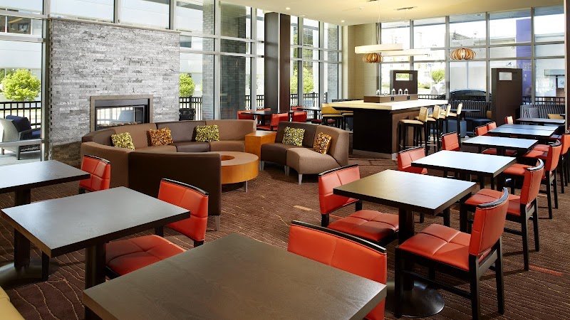 Courtyard by Marriott Cleveland University Circle Cleveland amenities