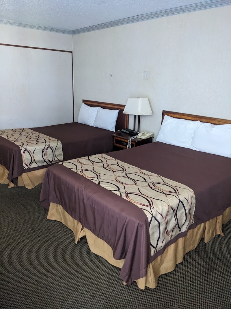 Travelodge by Wyndham Cleveland Airport Cleveland amenities