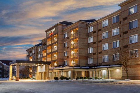 Courtyard by Marriott Cleveland Airport South in Cleveland