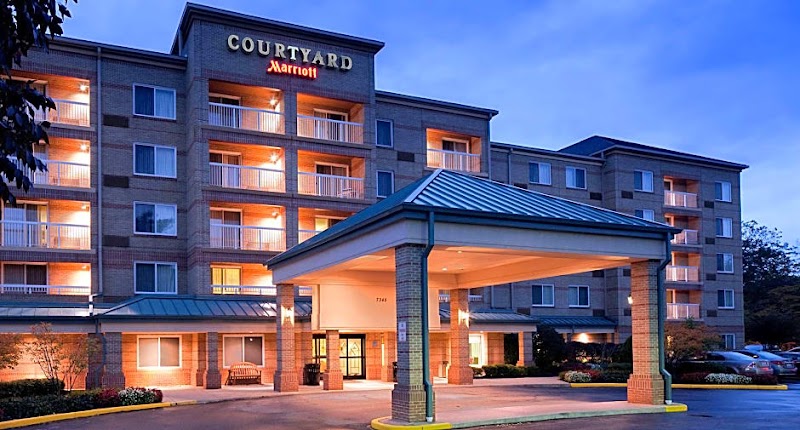 Courtyard by Marriott Cleveland Airport South Cleveland amenities