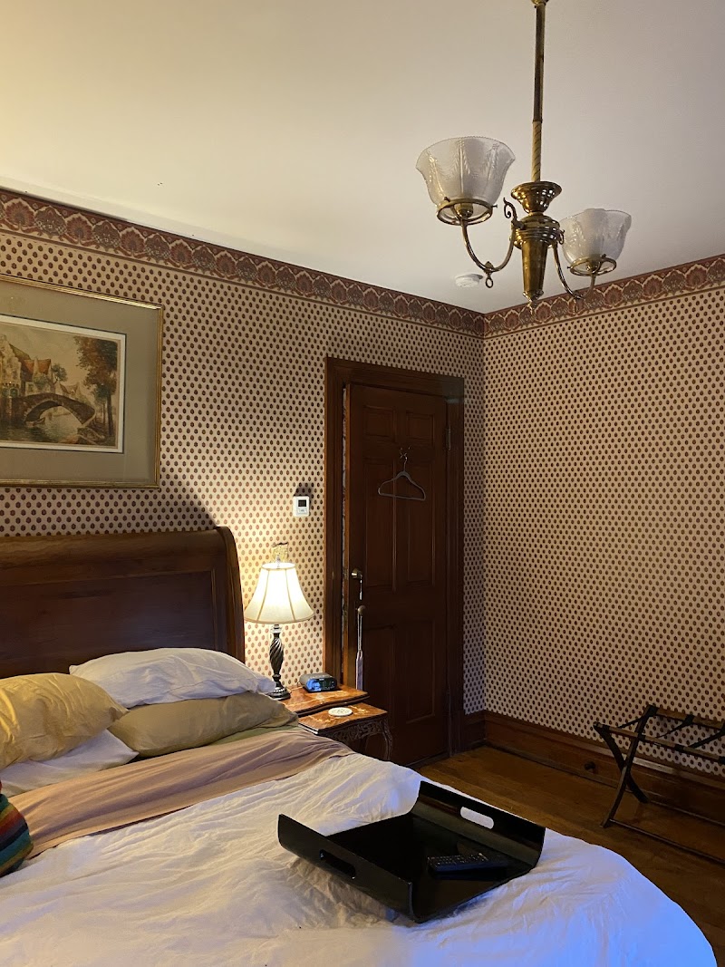 Spitzer House Bed and Breakfast Cleveland lobby