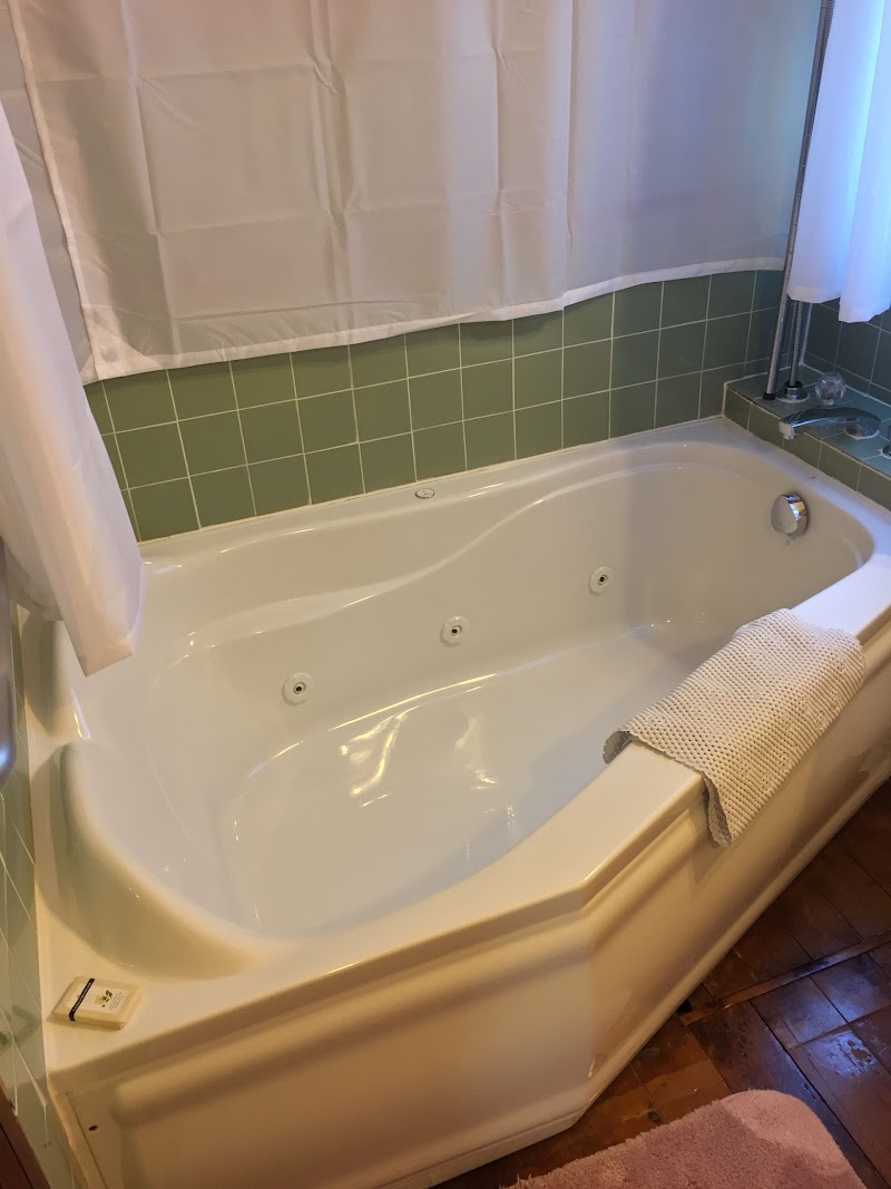 Spitzer House Bed and Breakfast Cleveland room