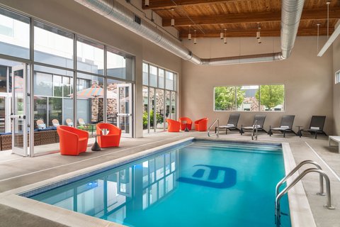 Aloft Cleveland Beachwood Cleveland room