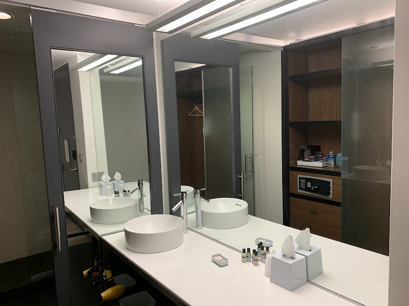 Aloft Cleveland Beachwood Cleveland amenities