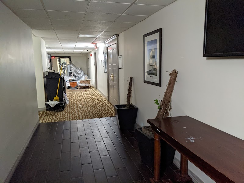Ramada by Wyndham Cleveland Independence Cleveland amenities