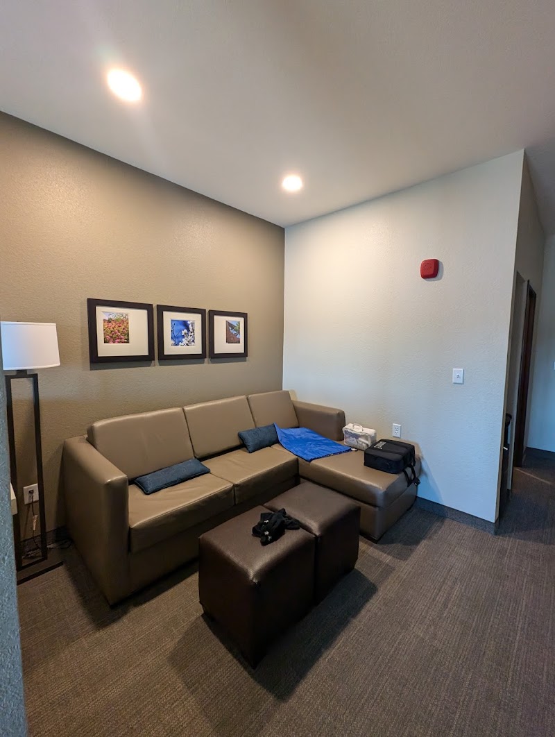 Comfort Suites Cleveland amenities