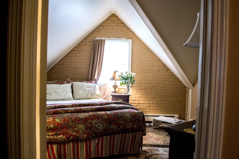 Clifford House Bed & Breakfast Cleveland lobby