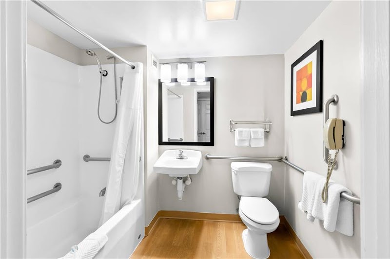 MainStay Suites Middleburg Heights Cleveland Airport Cleveland room