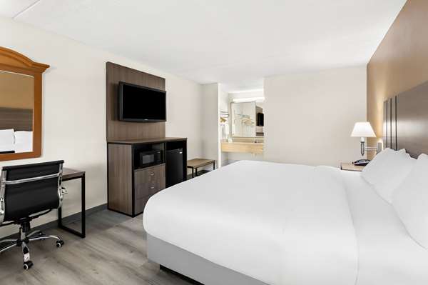 MainStay Suites Middleburg Heights Cleveland Airport Cleveland amenities