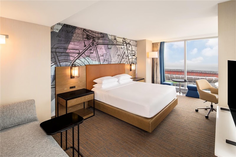 Hilton Cleveland Downtown Cleveland amenities