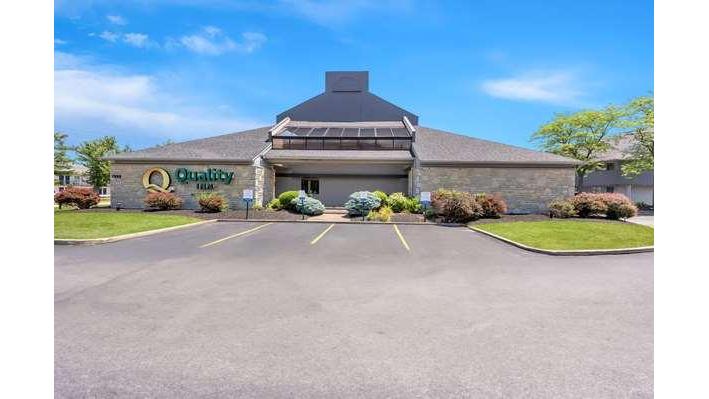 Quality Inn Middleburg Heights near Cleveland Airport in Cleveland