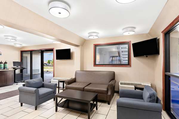 Quality Inn Middleburg Heights near Cleveland Airport Cleveland amenities