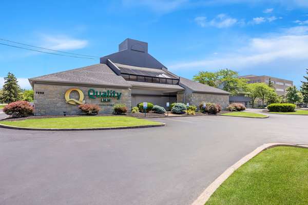 Quality Inn Middleburg Heights near Cleveland Airport Cleveland amenities
