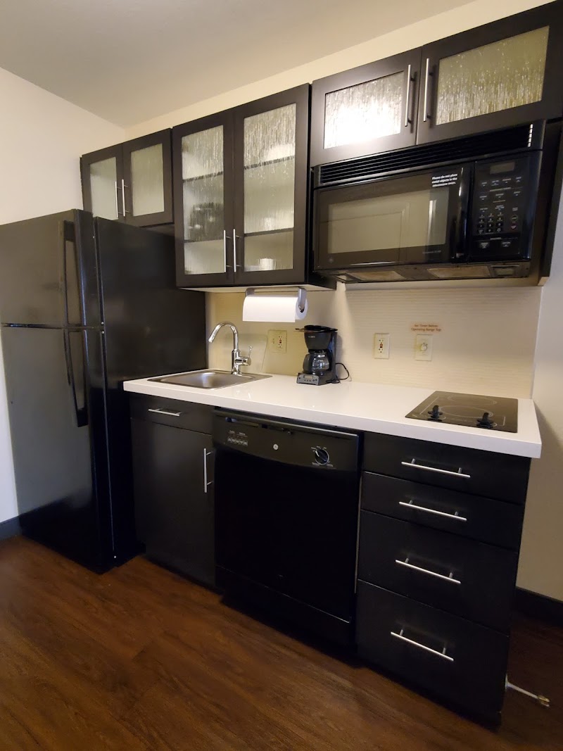 Sonesta Simply Suites Cleveland North Olmsted Airport Cleveland amenities