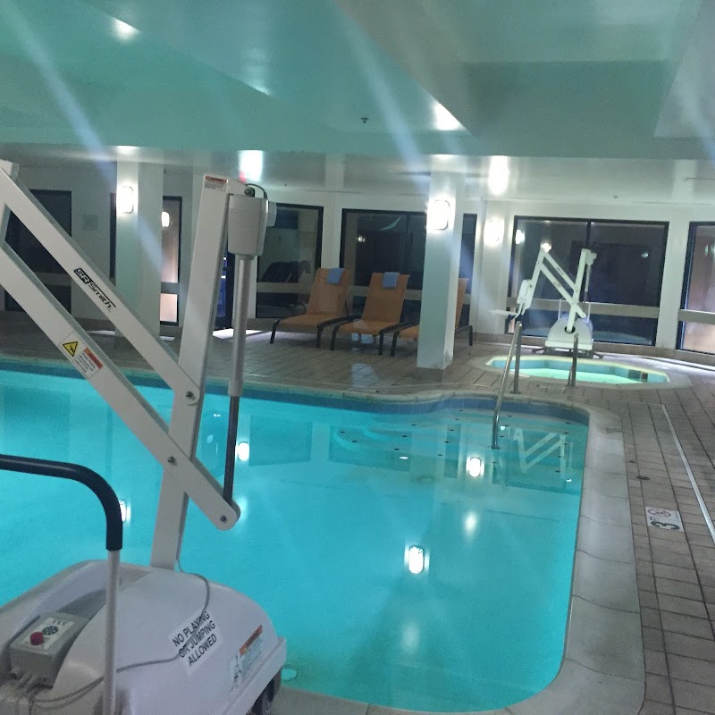 Courtyard by Marriott Cleveland Airport North Cleveland amenities