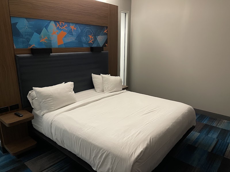 Aloft Cleveland Airport Cleveland amenities