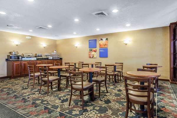 Comfort Inn Cleveland Airport Cleveland amenities