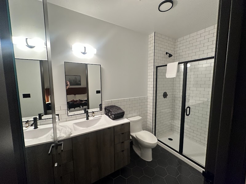 ROOST Cleveland Cleveland room