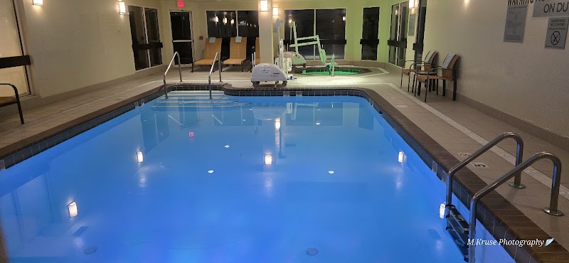 Courtyard by Marriott Cleveland Independence Cleveland room