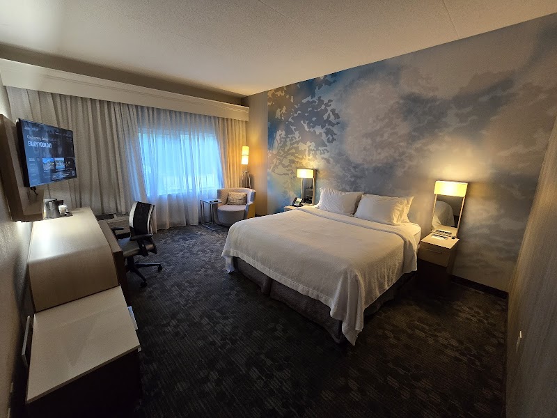 Courtyard by Marriott Cleveland Independence Cleveland amenities