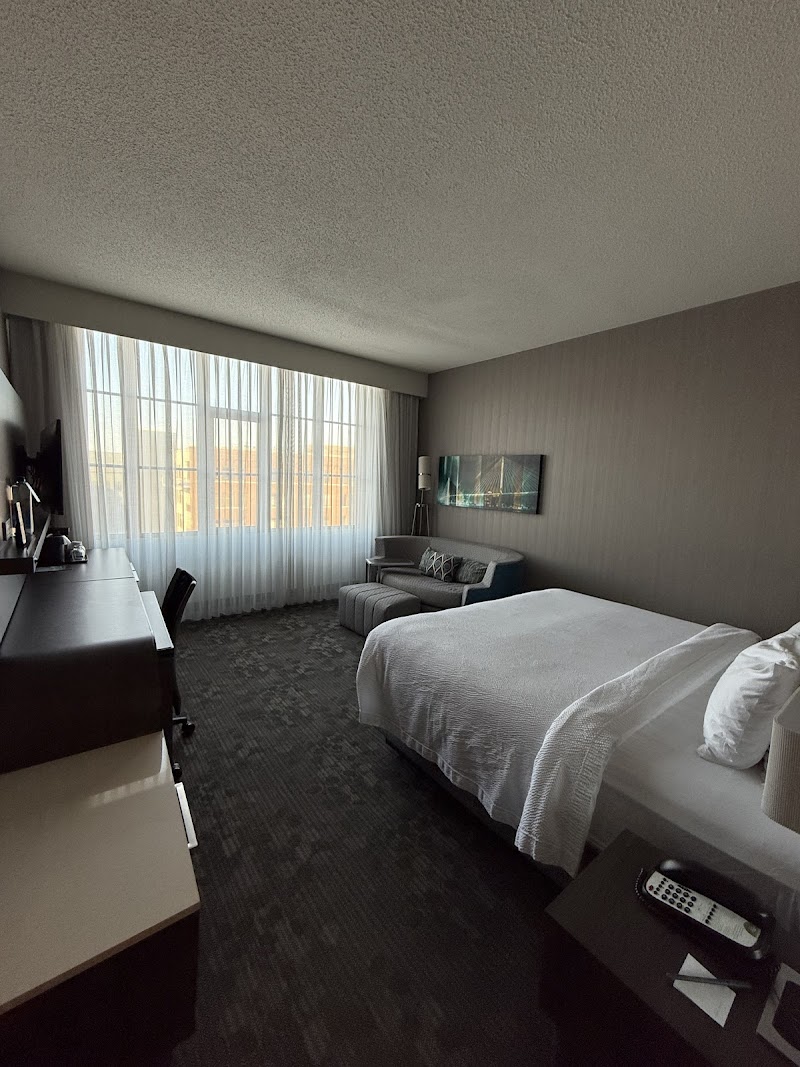 Courtyard by Marriott Cleveland Independence Cleveland amenities