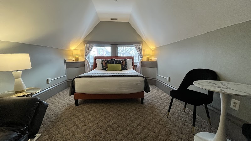 Stone Gables Inn Cleveland amenities