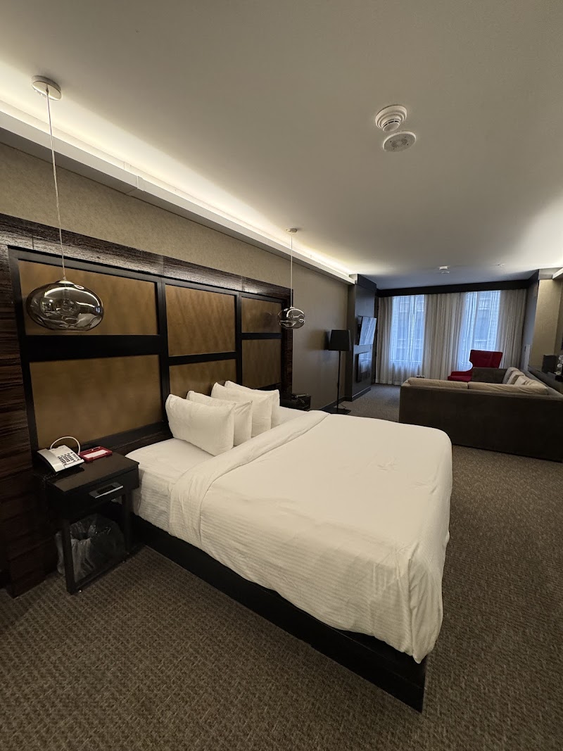 Metropolitan at The 9, Autograph Collection Cleveland amenities