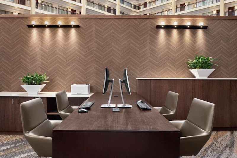Embassy Suites by Hilton Cleveland Rockside Cleveland amenities