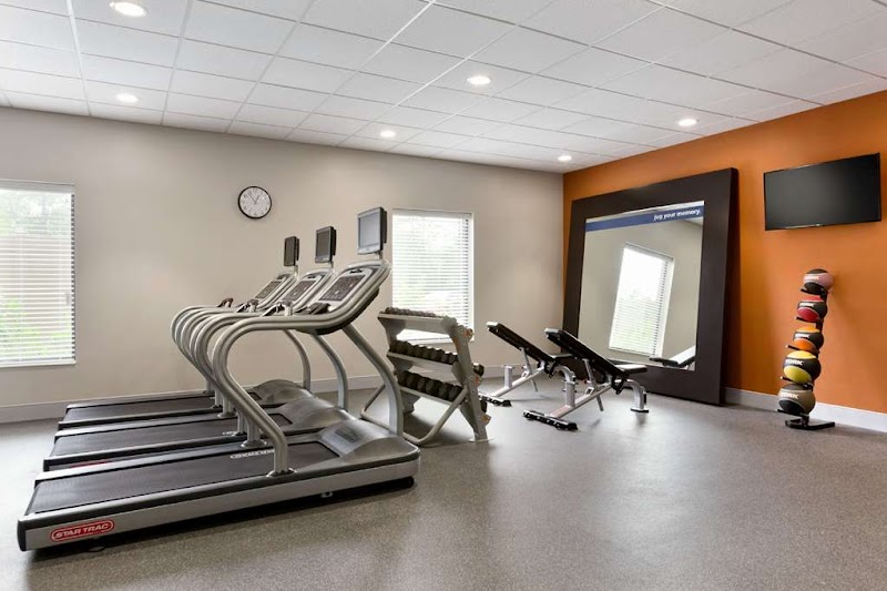 Hampton Inn North Olmsted Cleveland Airport Cleveland amenities