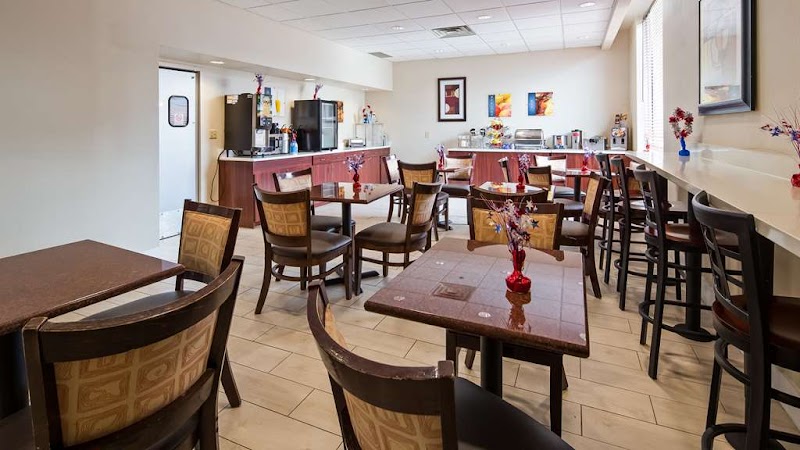 Best Western Airport Inn & Suites Cleveland Cleveland amenities