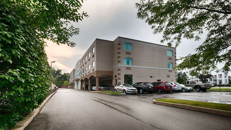 Best Western Airport Inn & Suites Cleveland Cleveland amenities