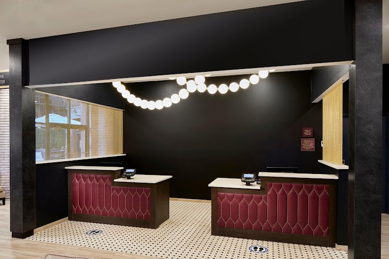 Hotel Indigo Cleveland Downtown by IHG Cleveland amenities