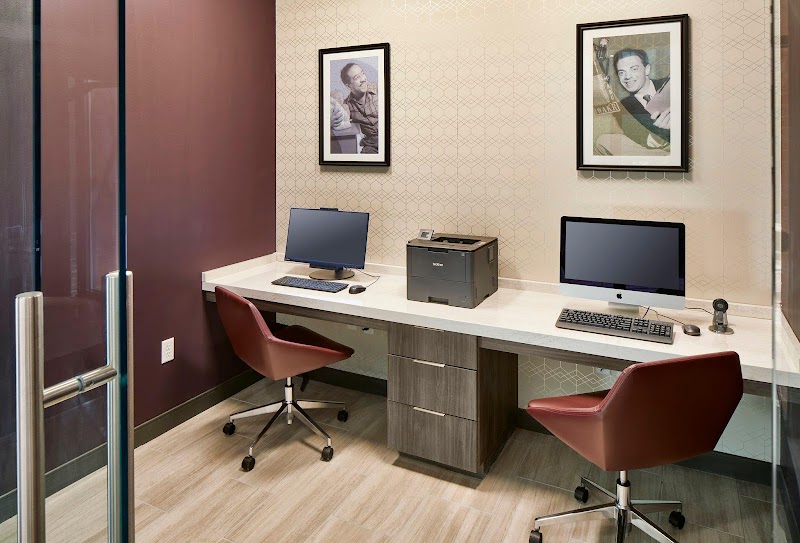 Hotel Indigo Cleveland Downtown by IHG Cleveland amenities