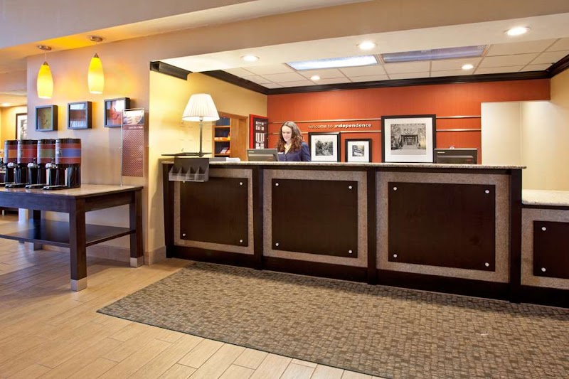 Hampton Inn & Suites Cleveland/Independence Cleveland amenities