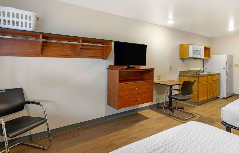 Extended Stay America Select Suites- Cleveland - Airport Cleveland amenities