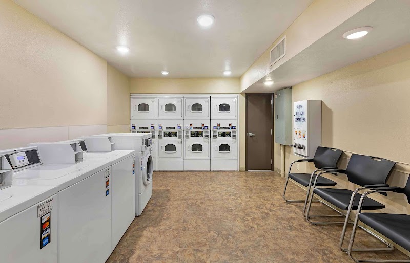 Extended Stay America Select Suites- Cleveland - Airport Cleveland amenities